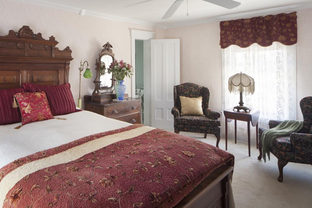 ساندويتش Isaiah Jones Homestead Bed And Breakfast المظهر الخارجي الصورة