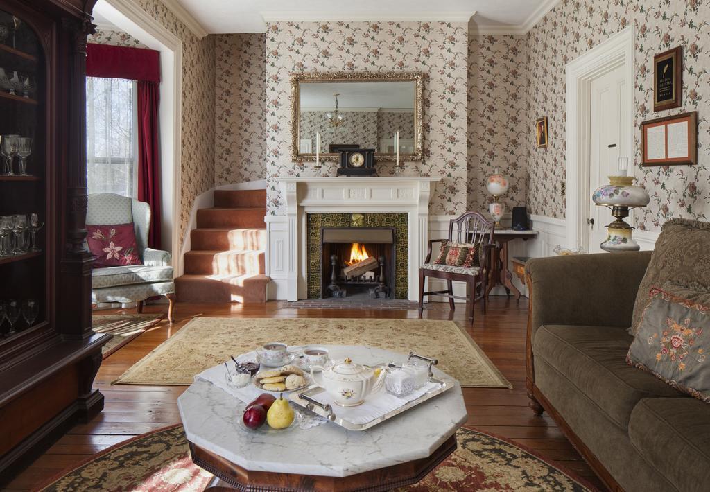ساندويتش Isaiah Jones Homestead Bed And Breakfast المظهر الخارجي الصورة