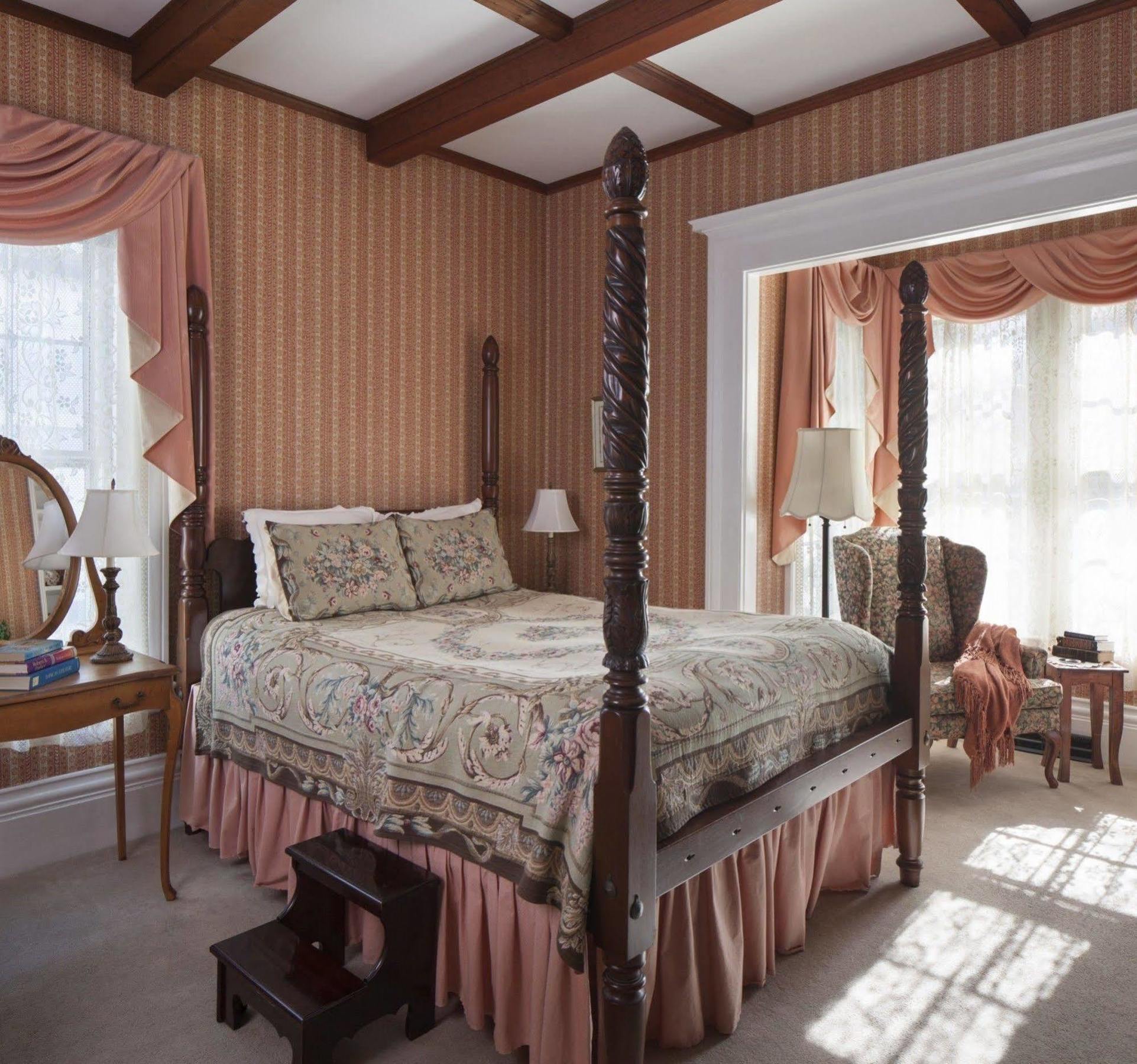 ساندويتش Isaiah Jones Homestead Bed And Breakfast المظهر الخارجي الصورة