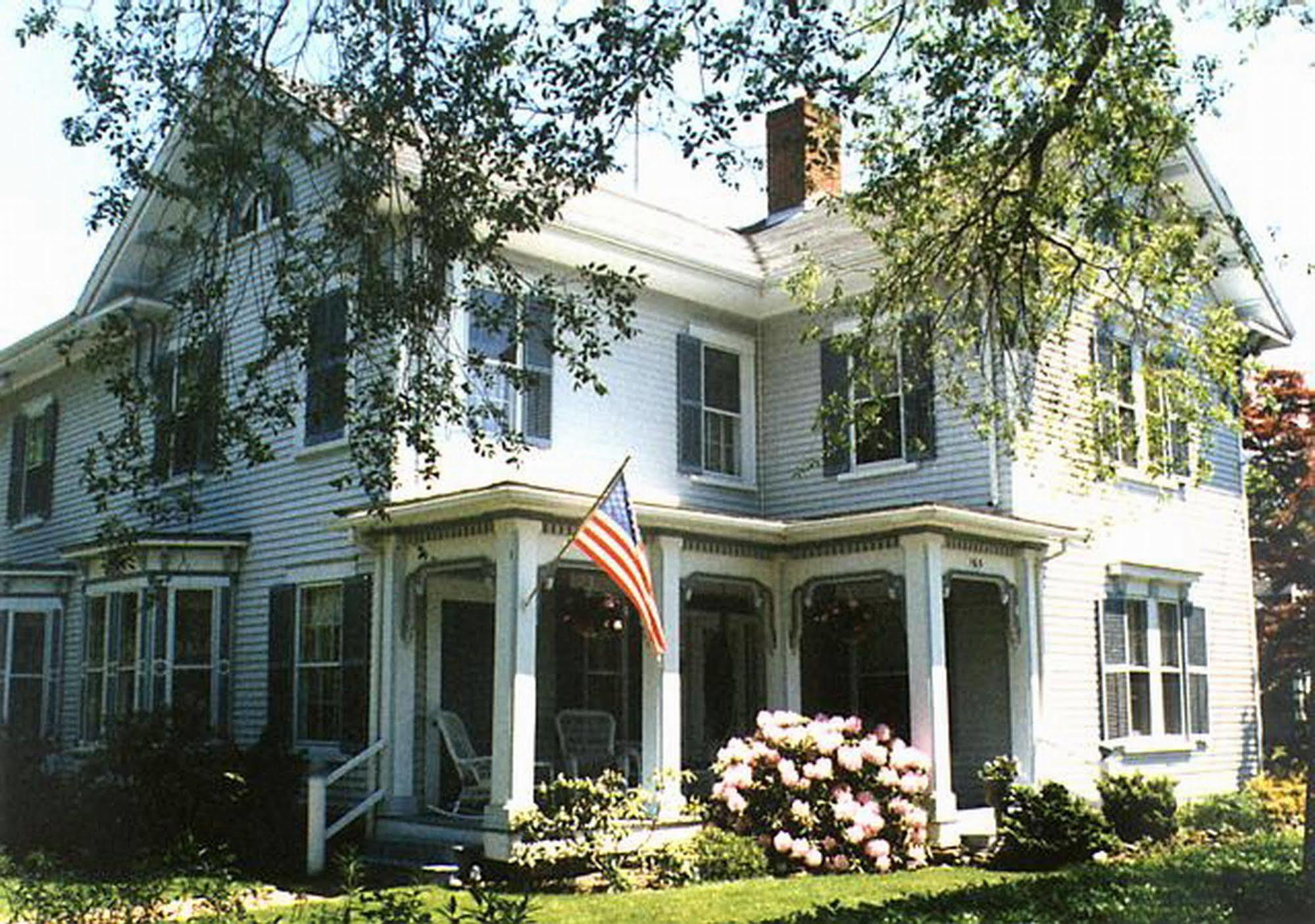 ساندويتش Isaiah Jones Homestead Bed And Breakfast المظهر الخارجي الصورة